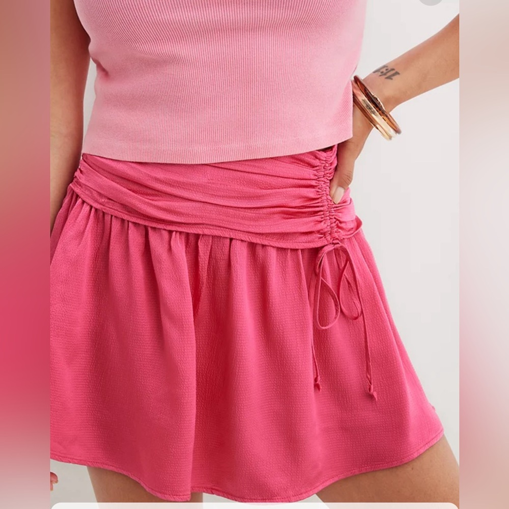 HOT PINK MINI SKIRT